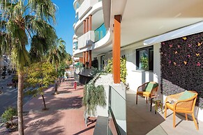 Exclusive Apartment in Estepona Center Infinity