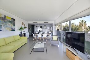 Luxury Apartment With Sea View