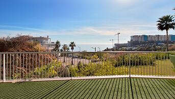 Luxury Apartment With Sea View