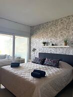 Luxury Apartment With Sea View