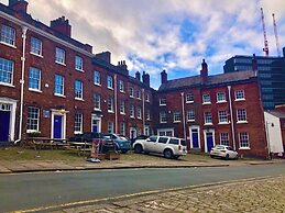 Modern Central Edwardian Apartment 4pp Private Ent