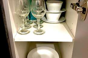 Modern Central Edwardian Apartment 4pp Private Ent