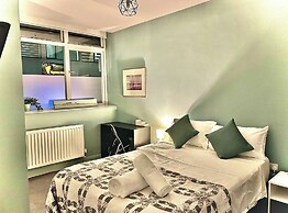 Modern Central Edwardian Apartment 4pp Private Ent