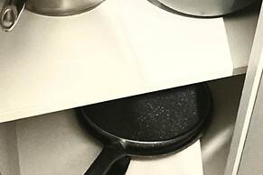 Modern Central Edwardian Apartment 4pp Private Ent