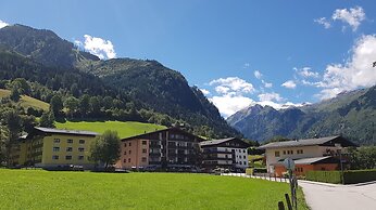 Domizil Alpine Retreat 15 With Balcony