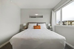 Luxury Modern Home - Livingstone