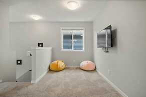 Luxury Modern Home - Livingstone