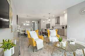 Luxury Modern Home - Livingstone