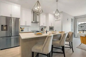 Luxury Modern Home - Livingstone