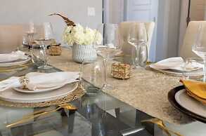 Luxury Modern Home - Livingstone