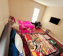 Divine Villa and Resort - 283 Lehigh