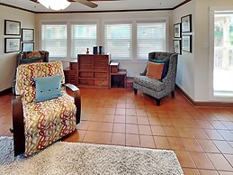 Pcv625u- The Hidden Porpoise