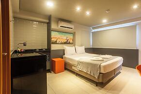 Easy Porto Hotel