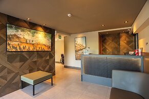 Easy Porto Hotel