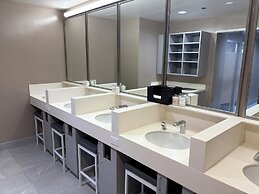 FIRST CABIN INTERNATIONAL HAWAII