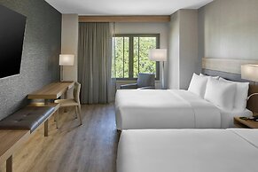 AC Hotel Savannah Historic District