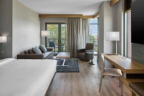 AC Hotel Savannah Historic District