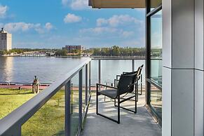 AC Hotel Savannah Historic District