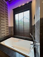 Thebest Capsule Resort