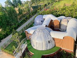 Thebest Capsule Resort