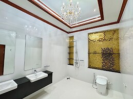 Thebest Capsule Resort