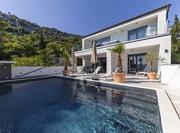 Luxury Villa Lucija