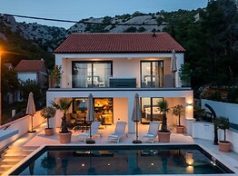 Luxury Villa Lucija