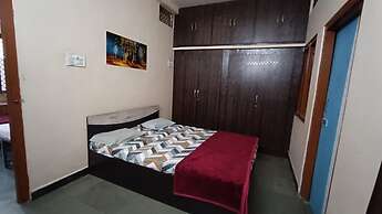 Goroomgo Shree Ram Kuti Homestay Ujjain