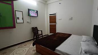 Goroomgo Shree Ram Kuti Homestay Ujjain