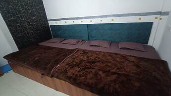 Goroomgo Shree Ram Kuti Homestay Ujjain