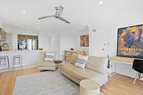 Chic Coastal Charm on Palm Beach