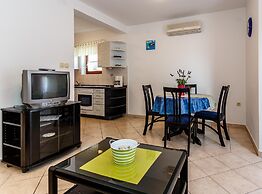 Comfortable and Sunny Krk Apartment