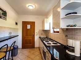 Comfortable and Sunny Krk Apartment