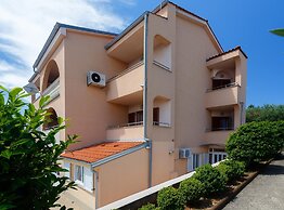 Comfortable and Sunny Krk Apartment