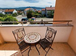 Comfortable and Sunny Krk Apartment