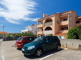 Comfortable and Sunny Krk Apartment