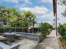 Charming and Tranquil Krk Center Apartment