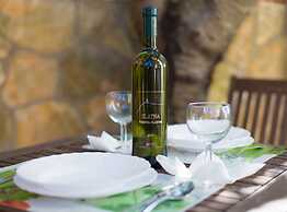 Elegant Krk Hideaway Apartment With Terrace