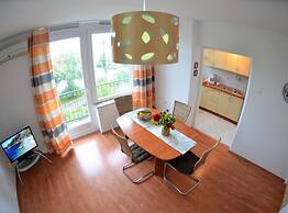 Bright and Breezy Apartment With Terrace and Sea View