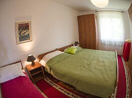 Bright and Breezy Apartment With Terrace and Sea View