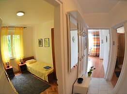 Bright and Breezy Apartment With Terrace and Sea View