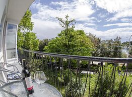 Bright and Breezy Apartment With Terrace and Sea View