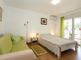 Cozy and Trendy Apartments Krk
