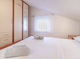 Peaceful Nature Retreat Near Krk Town With BBQ and Parking