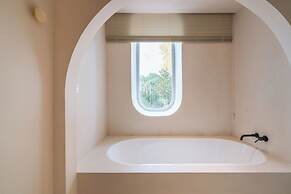 Qi Meng New moon branch