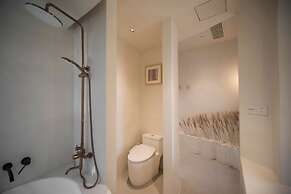 Qi Meng New moon branch