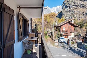 Graceful Apartment In Courmayeur