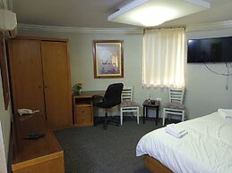 azmal hotel and suites