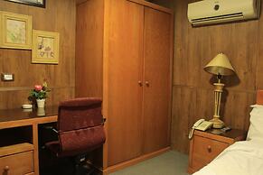 Azmal Hotel & Suites