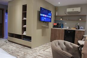 Azmal Hotel & Suites